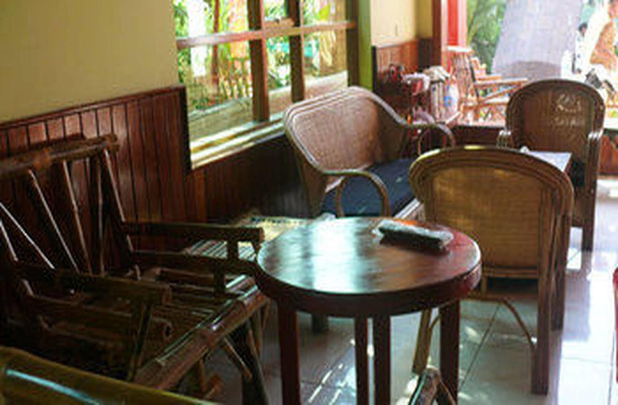Side Walk Hotel Siem Reap Ngoại thất bức ảnh